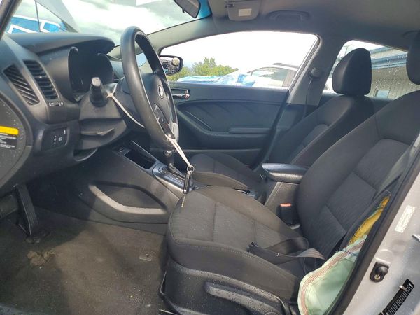 2016 KIA FORTE GL (Middle-Low Grade)