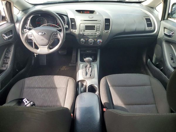 2016 KIA FORTE GL (Middle-Low Grade)