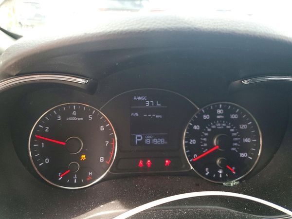 2016 KIA FORTE GL (Middle-Low Grade)