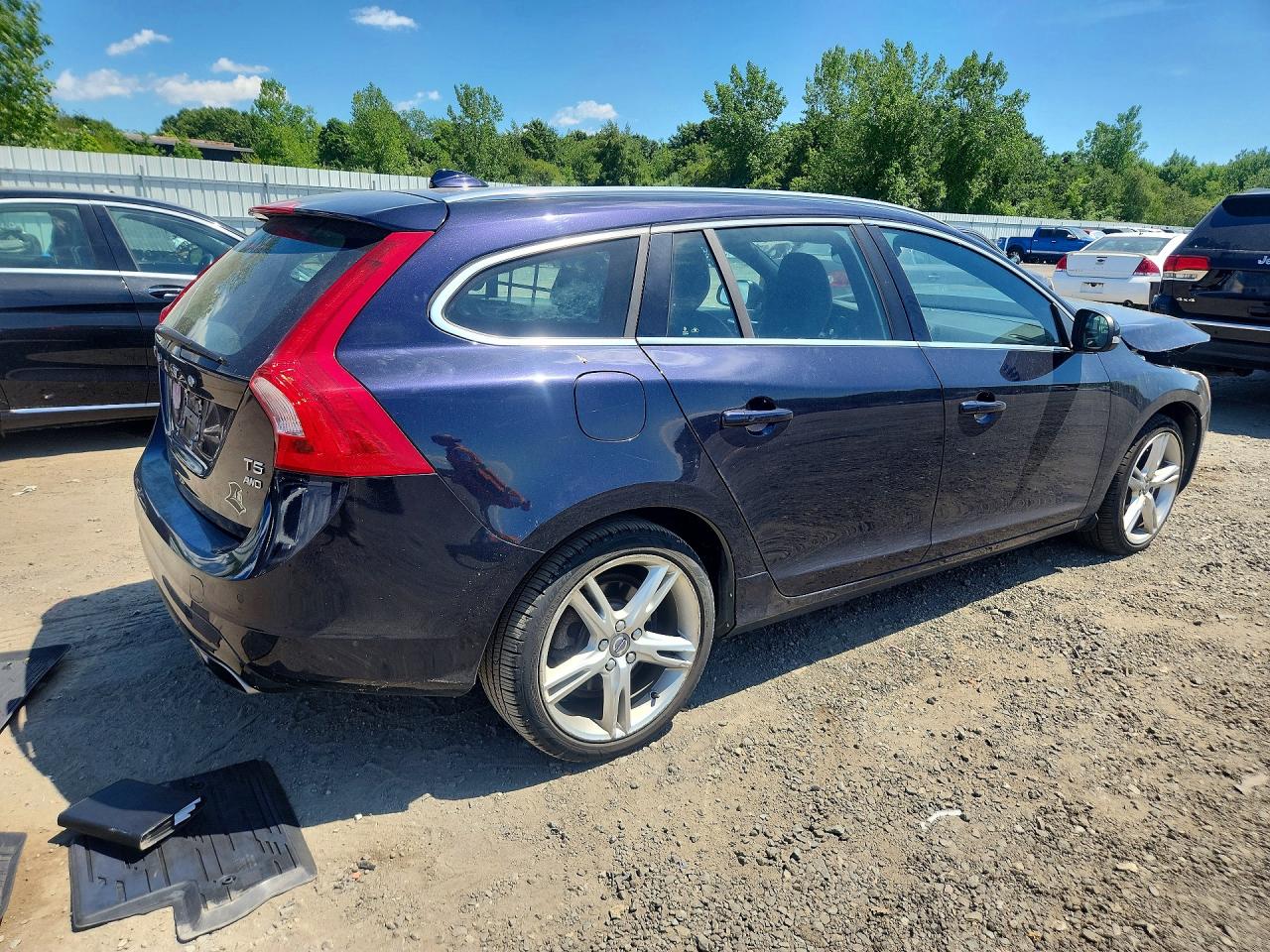 2017 VOLVO V60 Premier