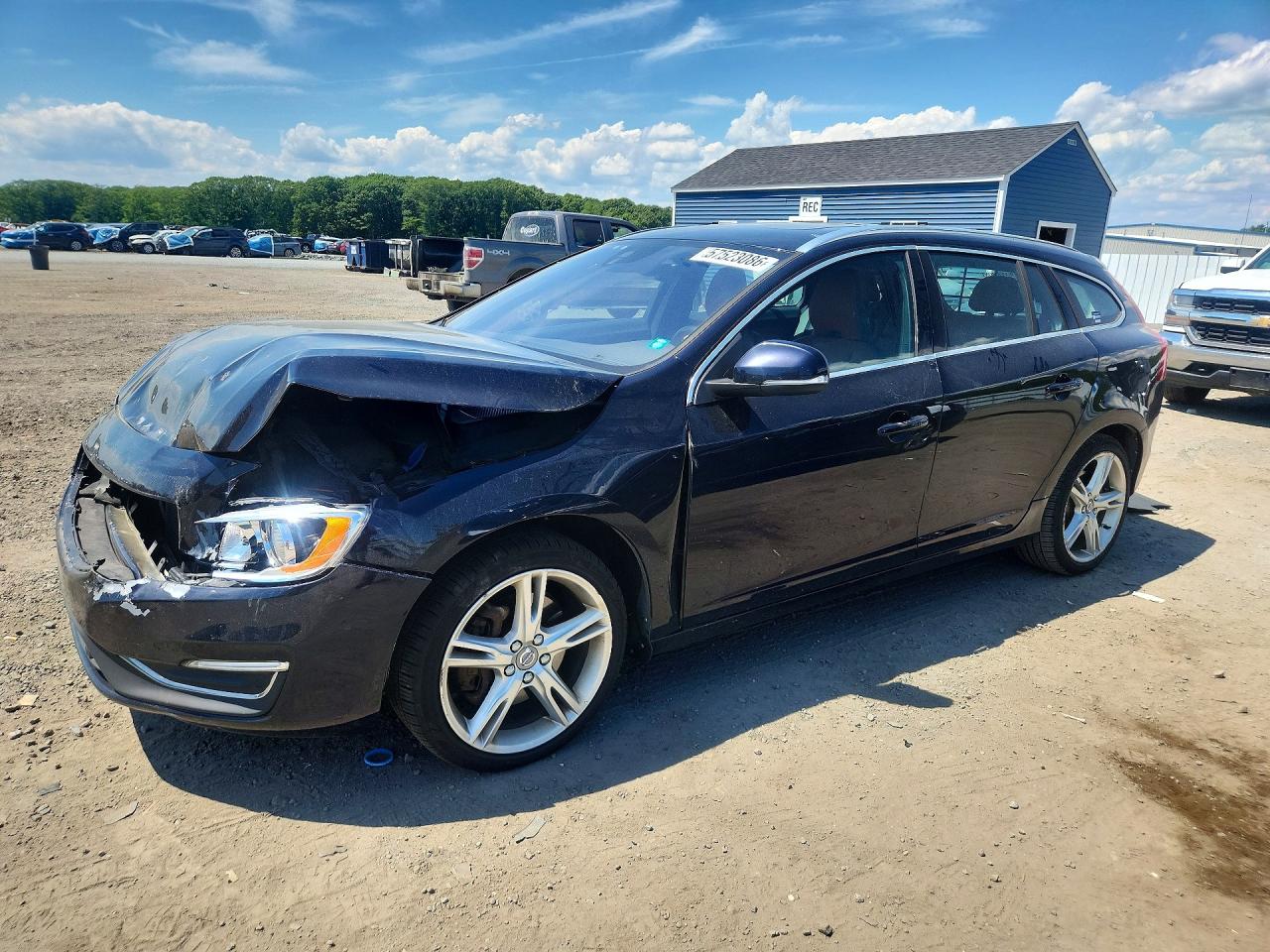 2017 VOLVO V60 Premier