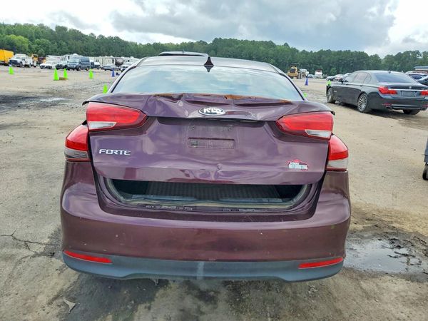 2018 KIA FORTE LX Base