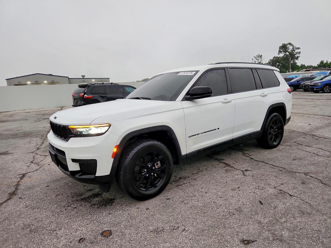 2025 JEEP GRAND CHEROKEE Laredo, Altitude