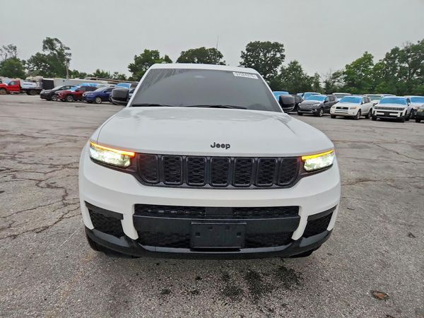 2025 JEEP GRAND CHEROKEE Laredo, Altitude