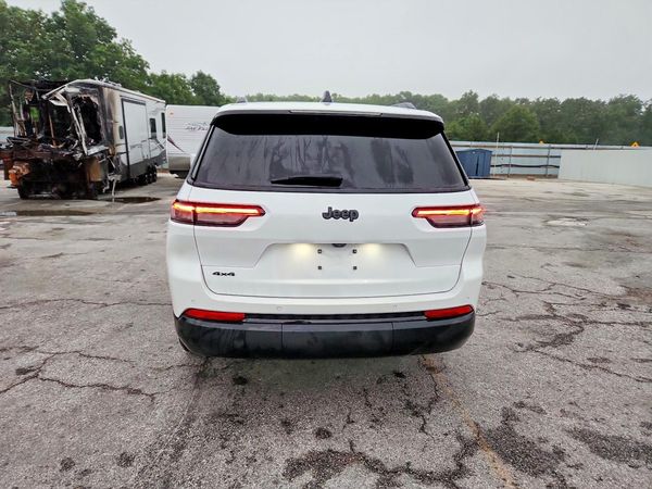 2025 JEEP GRAND CHEROKEE Laredo, Altitude