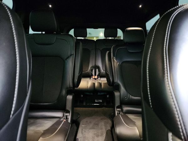 2025 JEEP GRAND CHEROKEE Laredo, Altitude