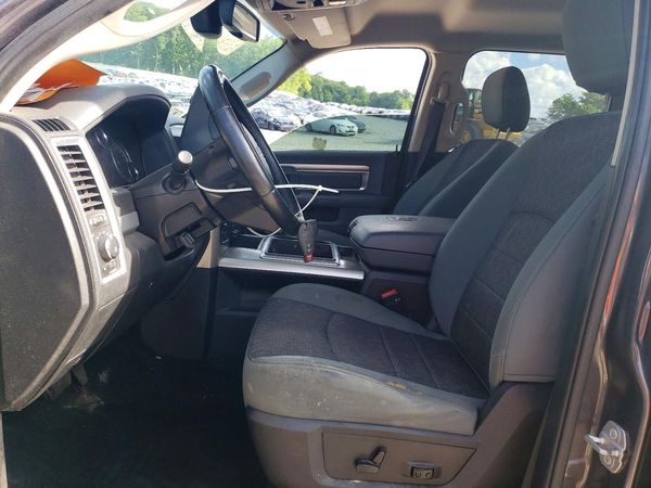 2015 RAM 1500 SLT