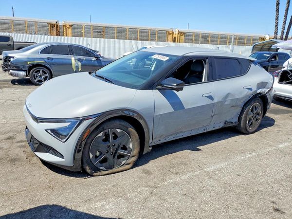 2025 KIA EV6