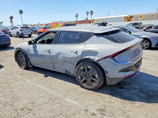 2025 KIA EV6