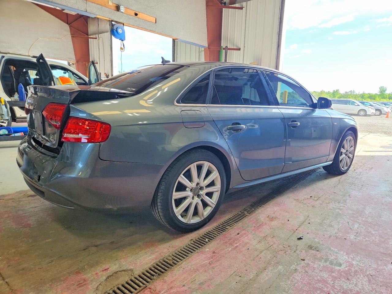 2012 AUDI A4 quattro Premium Plus