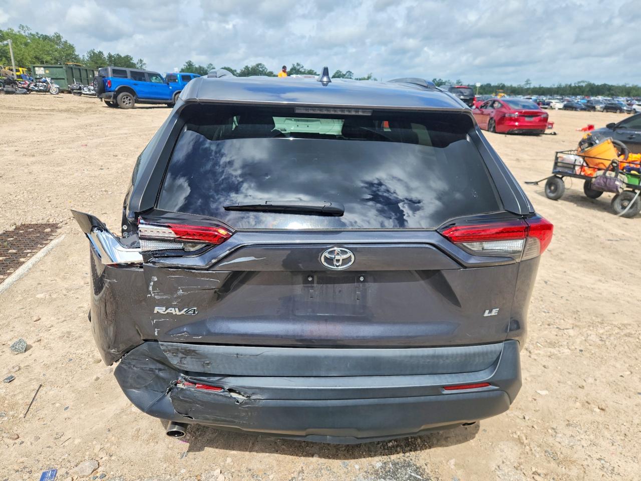 2020 TOYOTA RAV4 LE