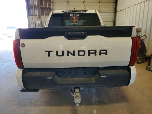 2025 TOYOTA TUNDRA SR5