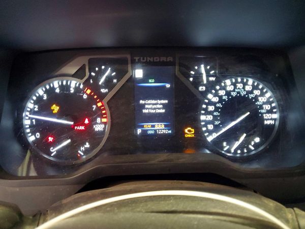 2025 TOYOTA TUNDRA SR5