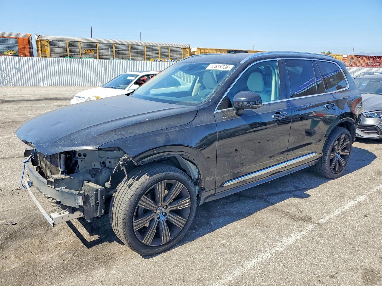 2022 VOLVO XC90