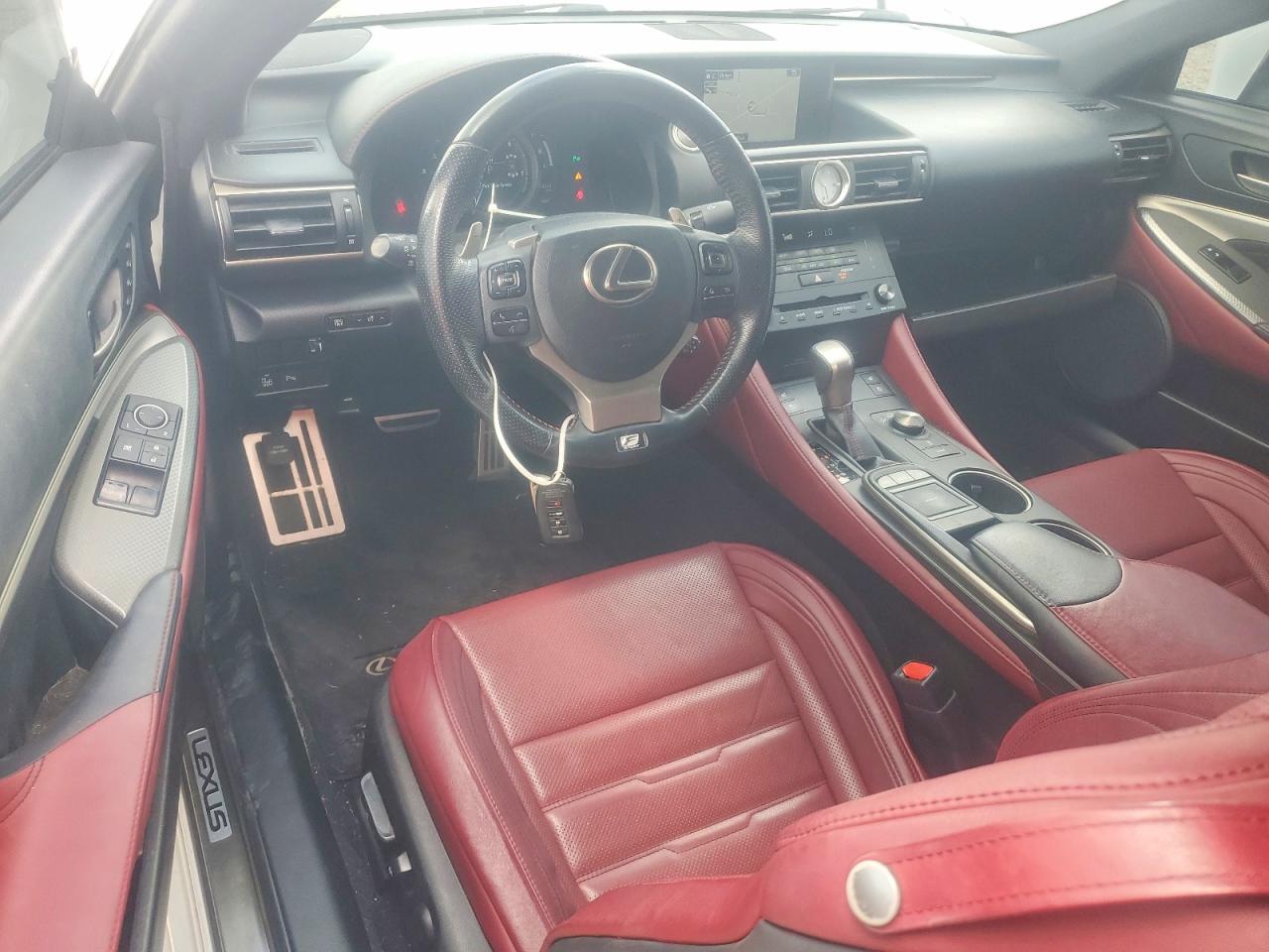 2016 LEXUS RC 200t