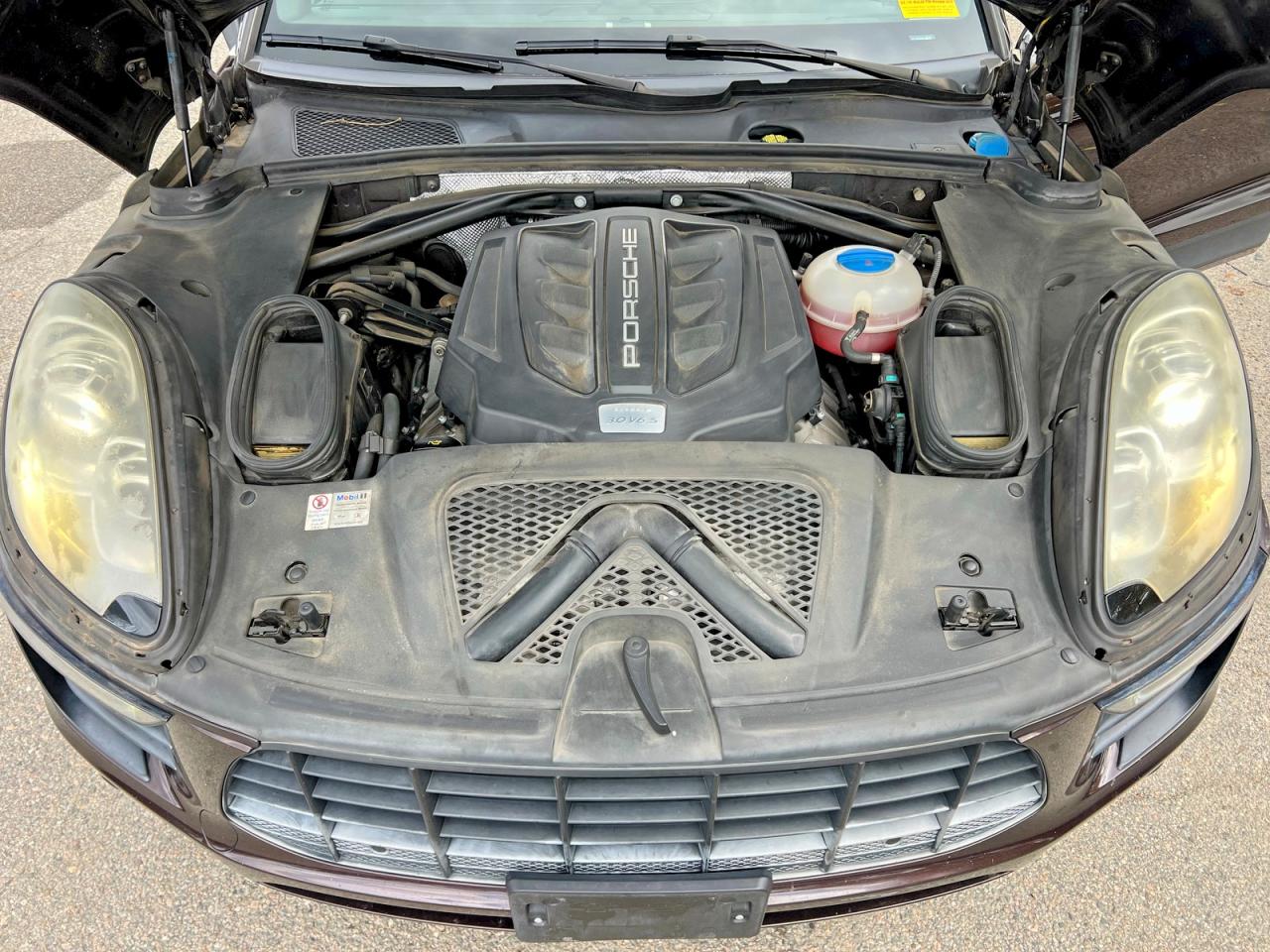 2015 PORSCHE MACAN