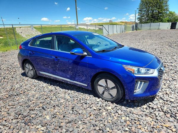 2022 HYUNDAI IONIQ SE