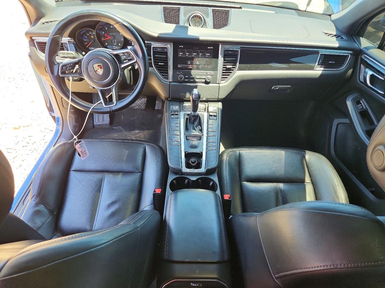 2017 PORSCHE MACAN