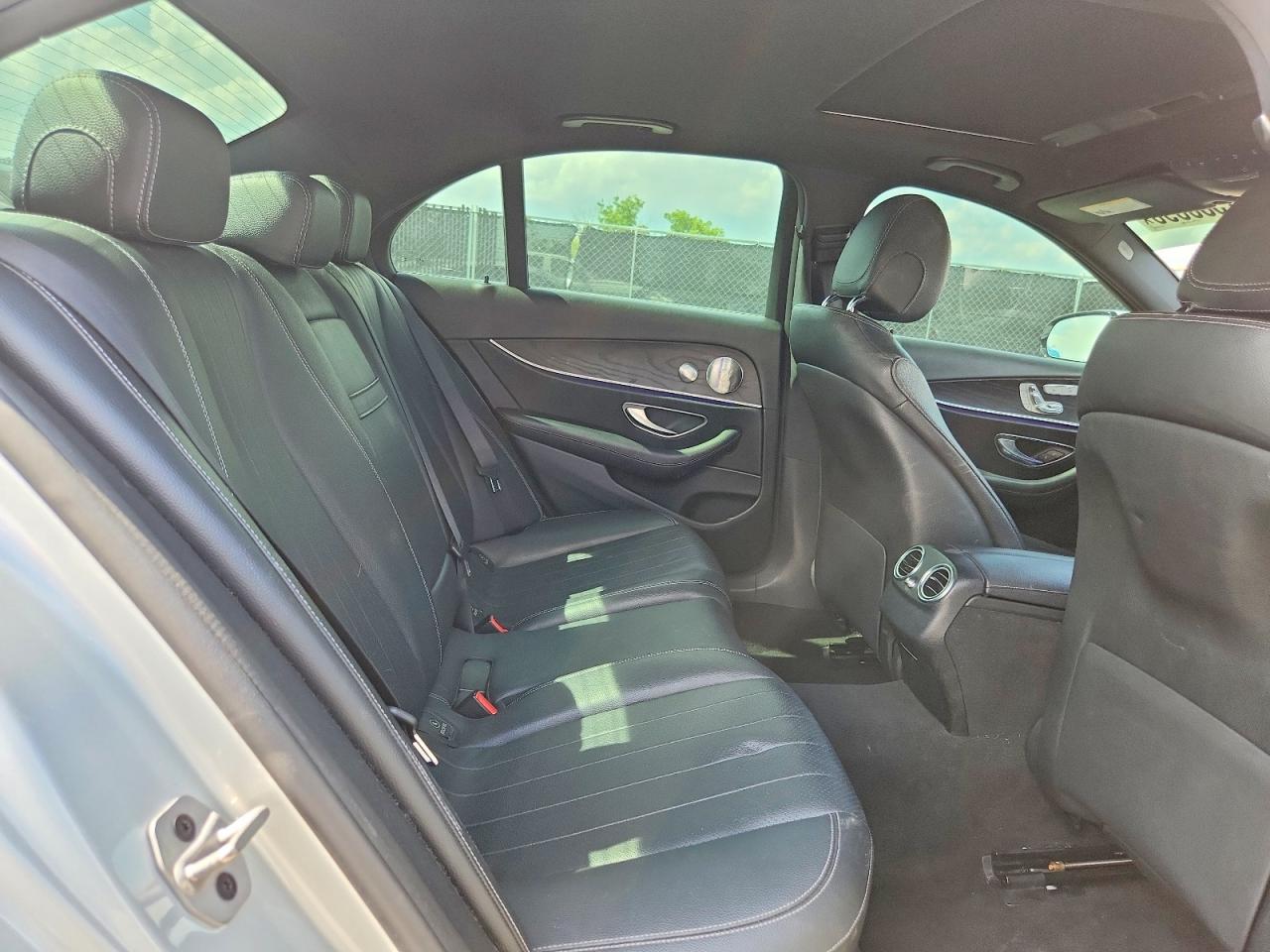 2019 MERCEDES-BENZ E E300