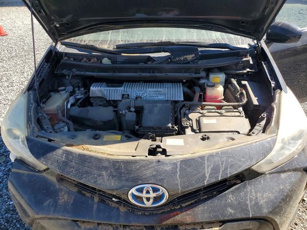 2015 TOYOTA PRIUS