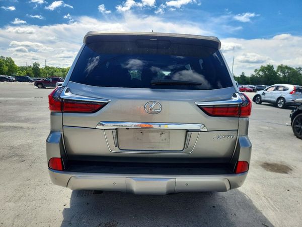 2019 LEXUS LX