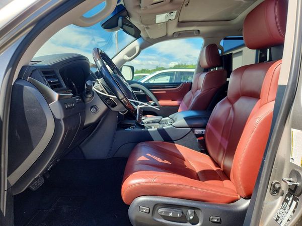 2019 LEXUS LX
