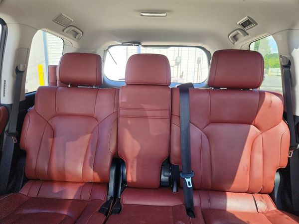 2019 LEXUS LX