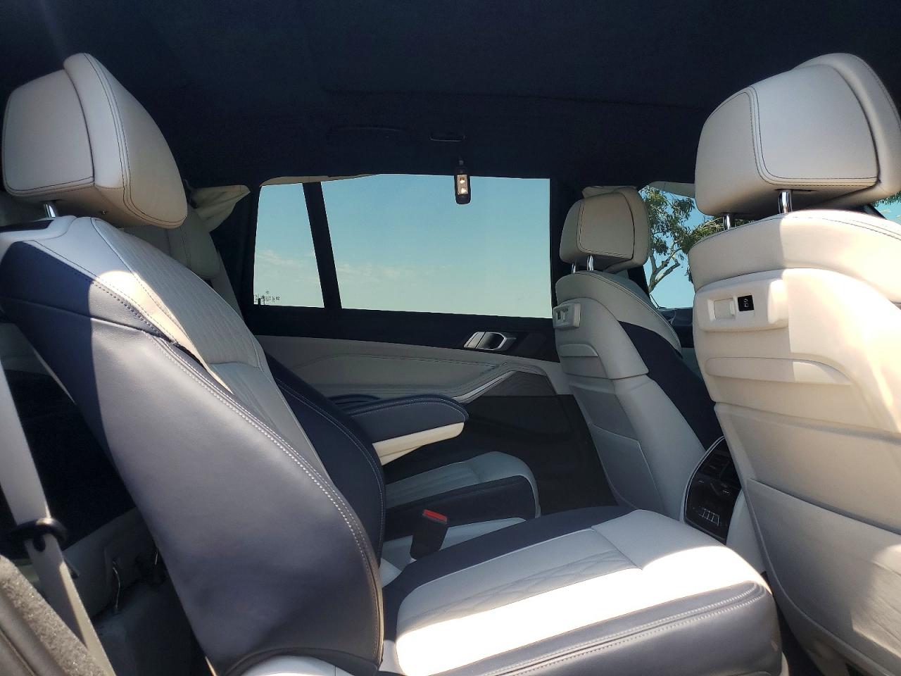 2019 BMW X7 xDrive50i