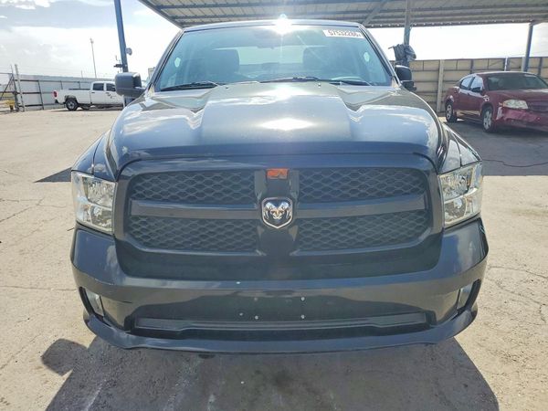 2018 RAM 1500 ST QUAD CAB 4X4