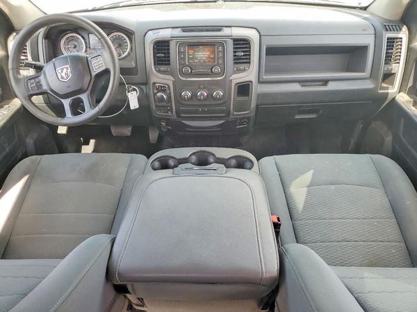 2018 RAM 1500 ST QUAD CAB 4X4