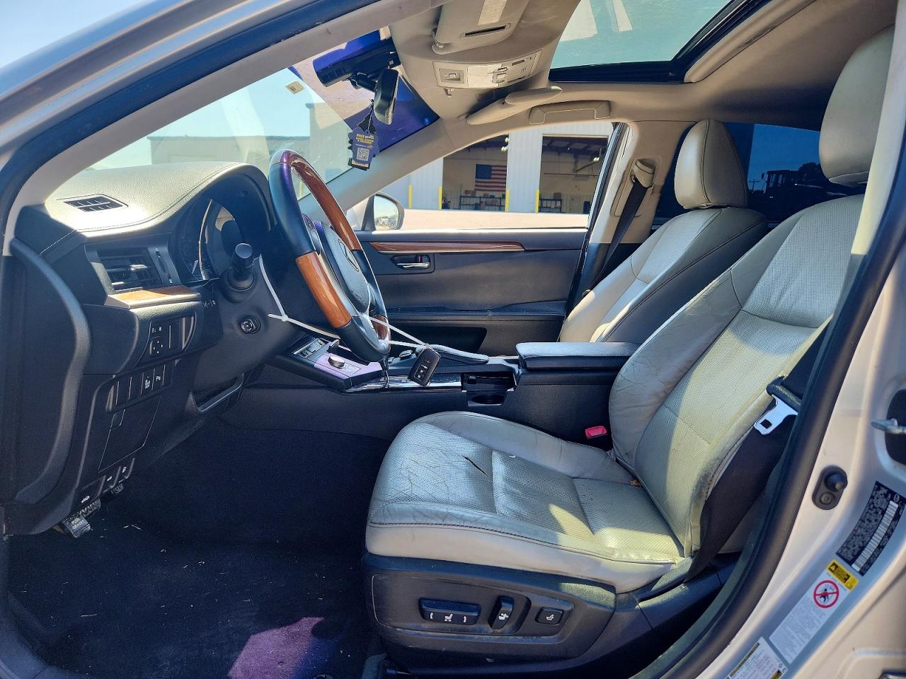 2013 LEXUS ES 300h
