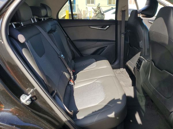 2024 KIA NIRO EX
