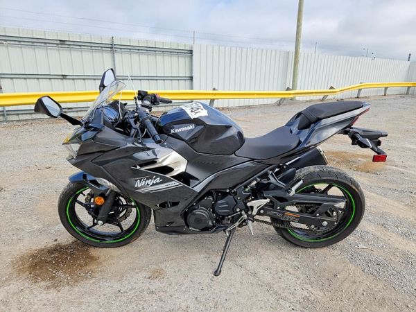 2022 KAWASAKI EX400