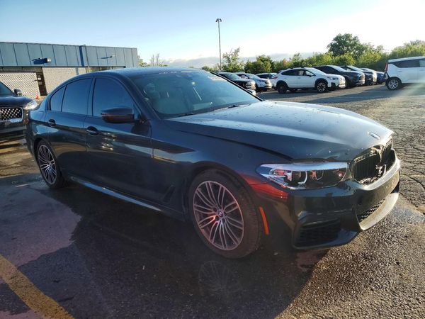 2019 BMW 530
