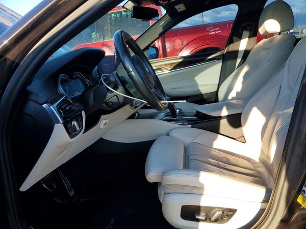 2019 BMW 530