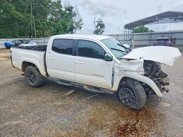 2022 TOYOTA TACOMA SR5 — Passenger 3/4