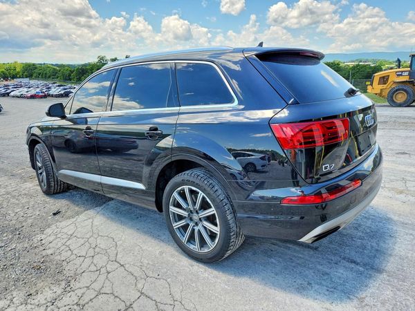 2017 AUDI Q7 quattro Premium Plus