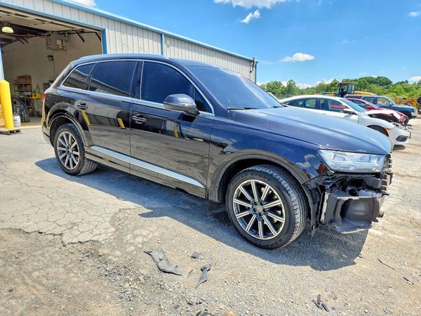 2017 AUDI Q7 quattro Premium Plus