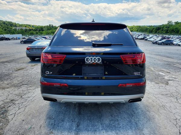 2017 AUDI Q7 quattro Premium Plus