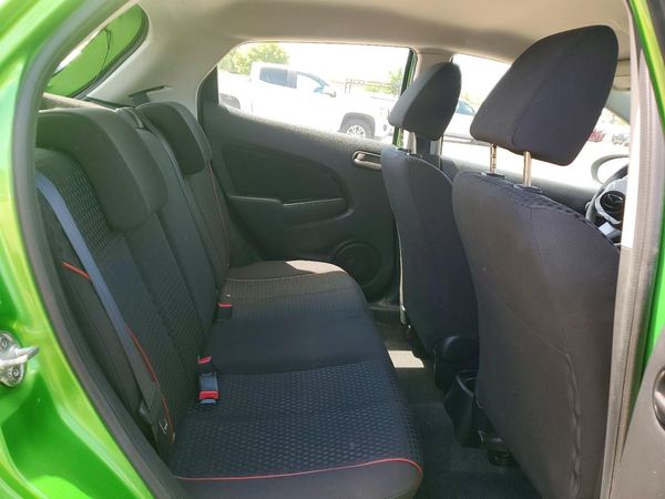2012 MAZDA MAZDA3 Touring/GS