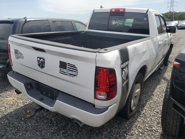 2016 RAM 1500 SPORT QUAD CAB 4X2