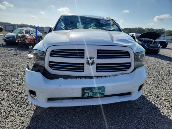 2016 RAM 1500 SPORT QUAD CAB 4X2