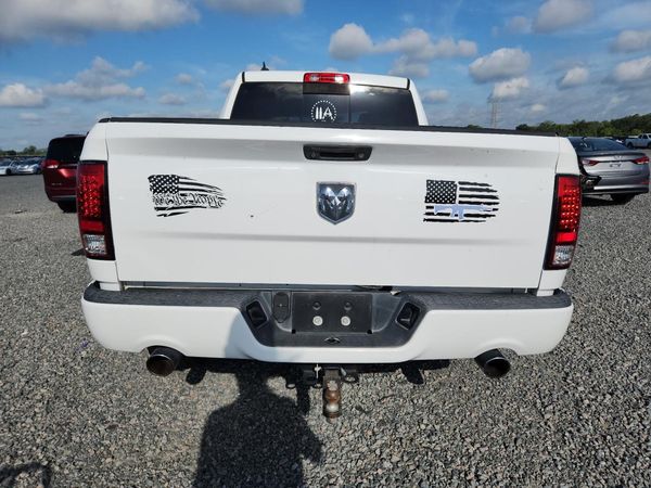 2016 RAM 1500 SPORT QUAD CAB 4X2