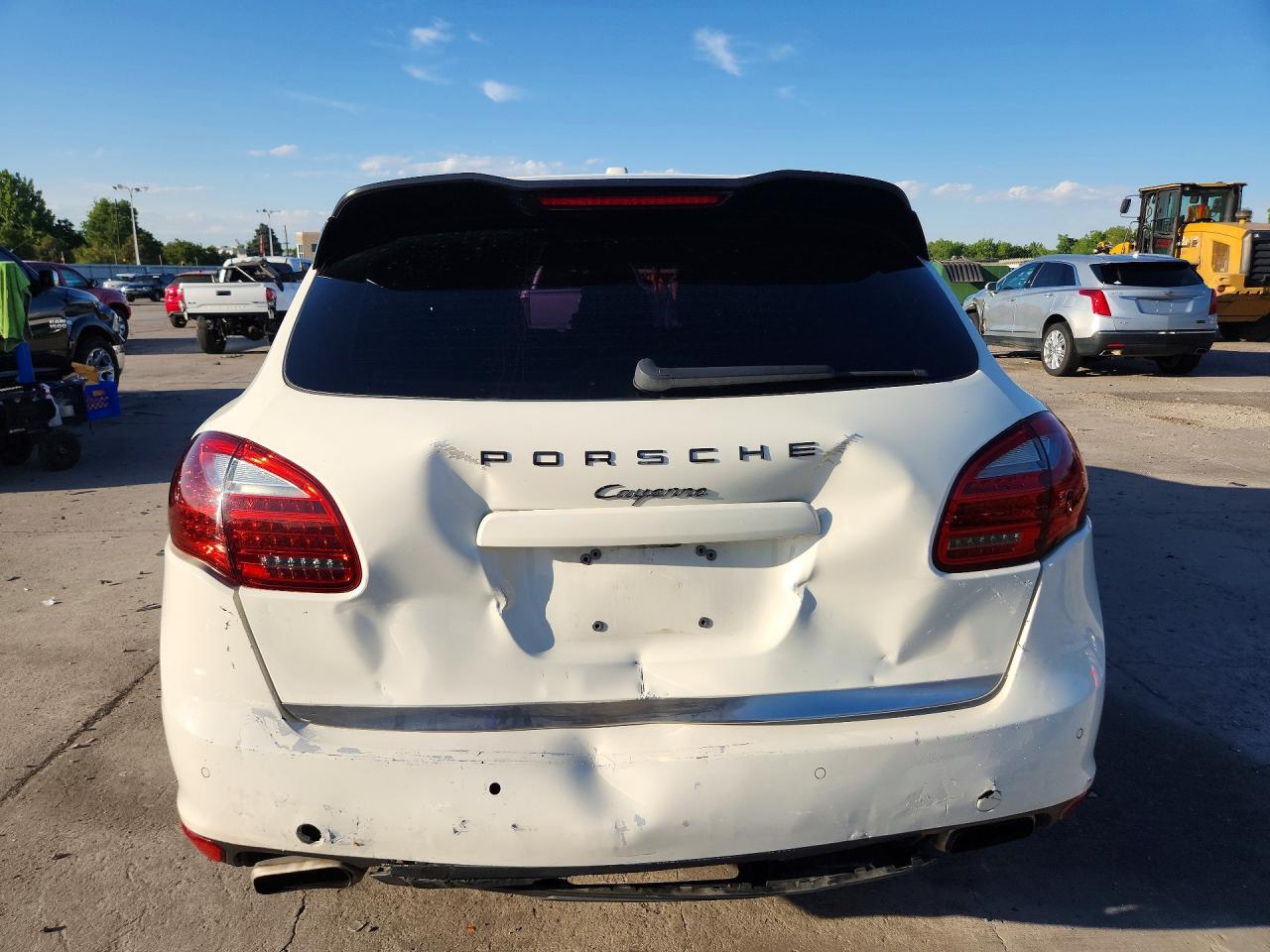 2011 PORSCHE CAYENNE