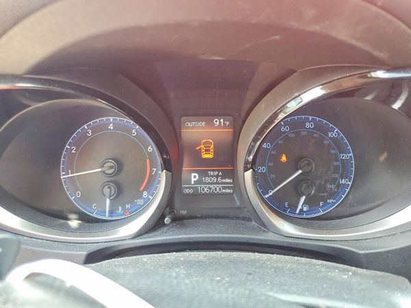 2015 TOYOTA COROLLA
