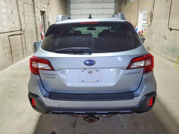 2018 SUBARU OUTBACK Premium