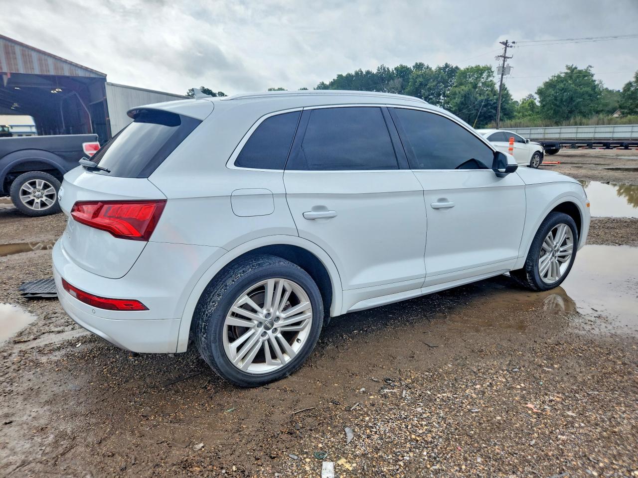 2020 AUDI Q5 quattro Premium Plus