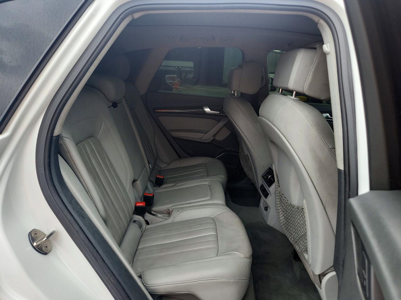 2020 AUDI Q5 quattro Premium Plus
