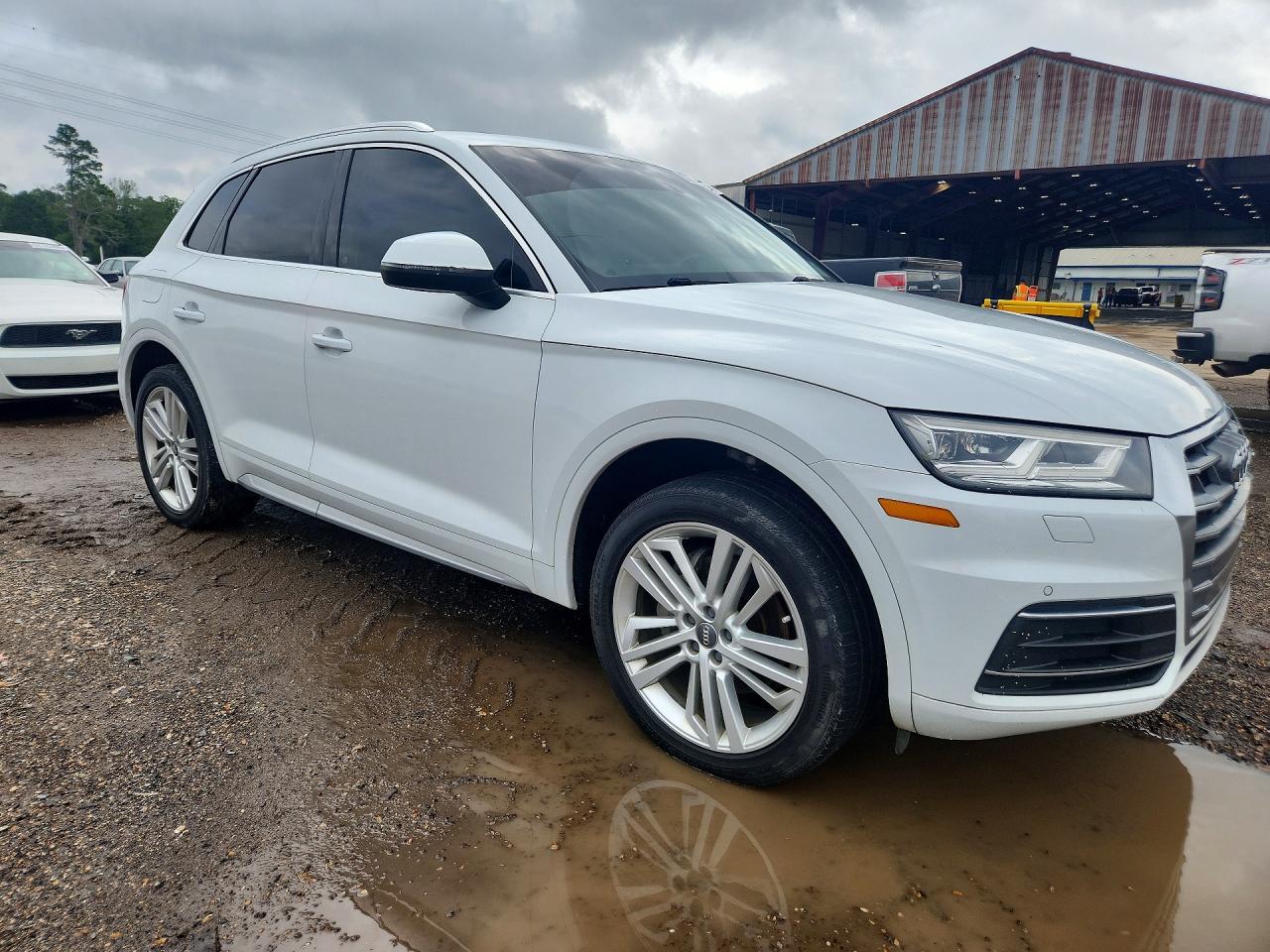 2020 AUDI Q5 quattro Premium Plus
