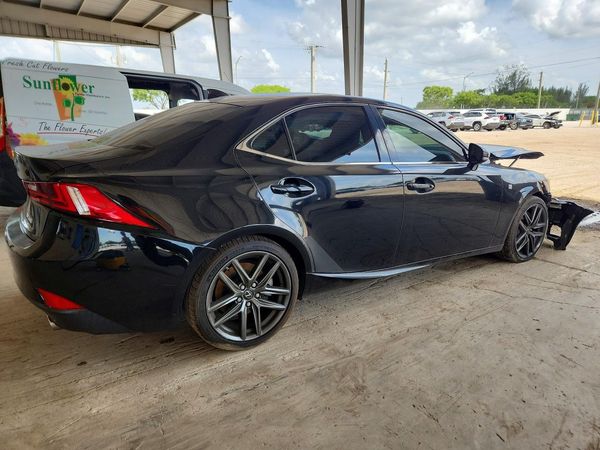2016 LEXUS IS 200t